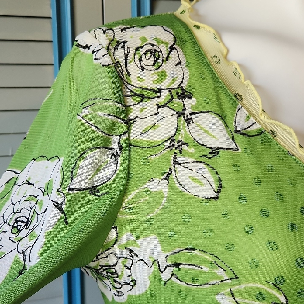Axcess Green Floral Top - Picture 5 of 13